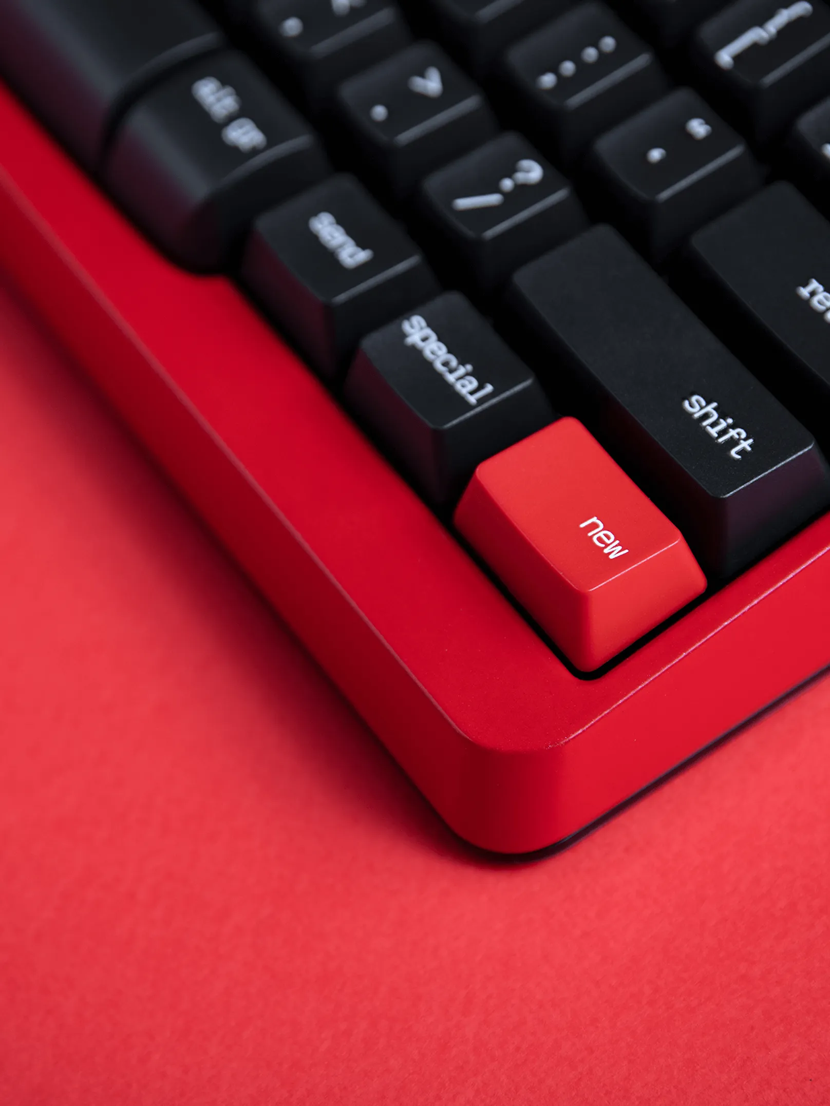 Close up of the Freewrite Valentine